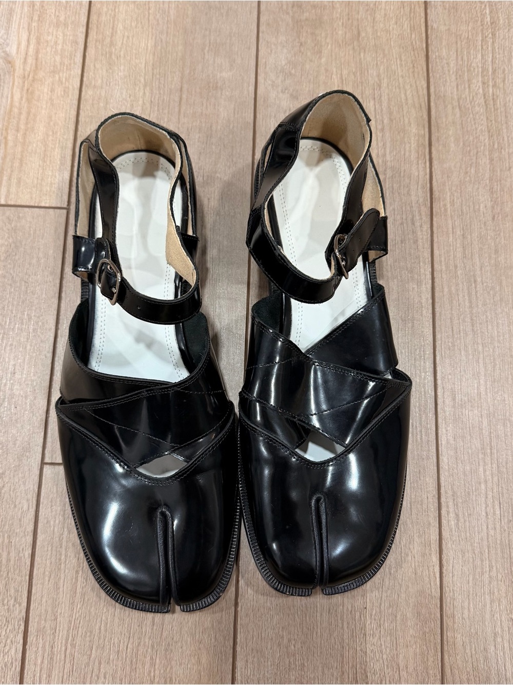 Women's Black Tabi Split-Toe Ankle Strap Heels